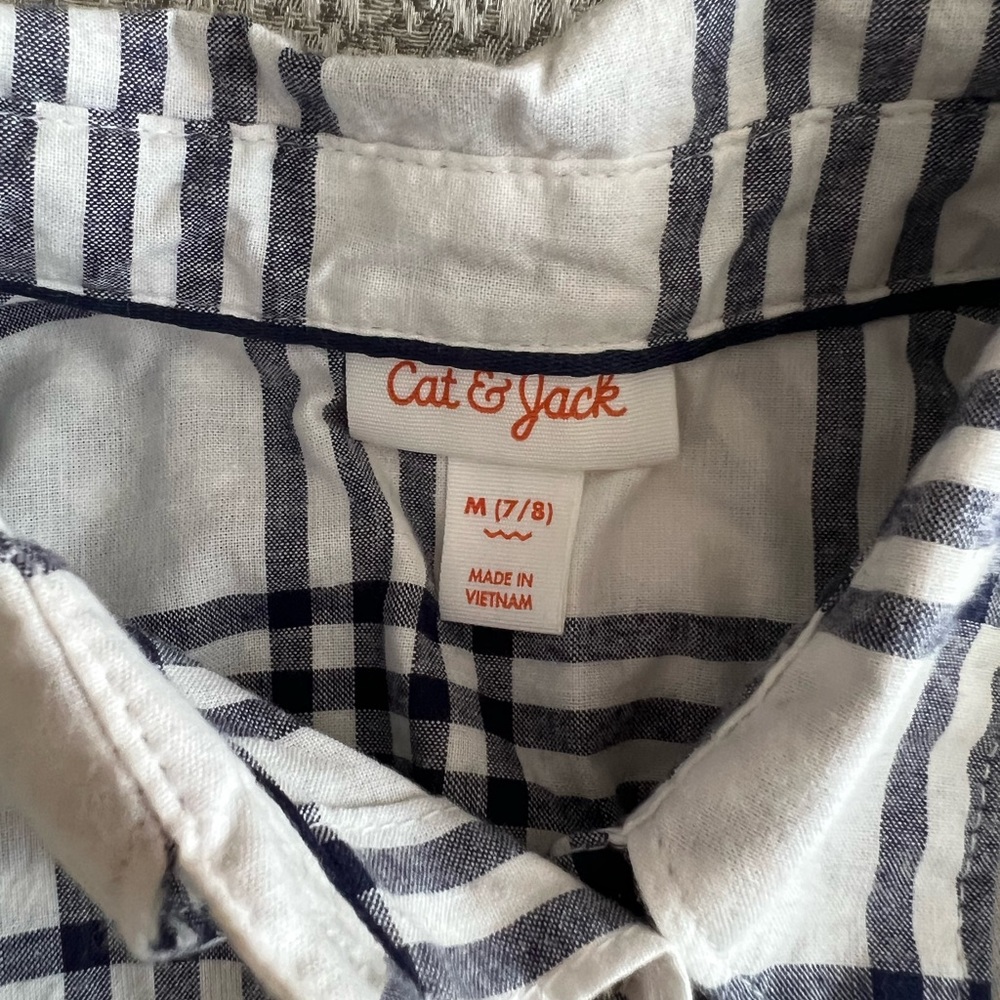 Medium Youth Boys button down shirt, never worn